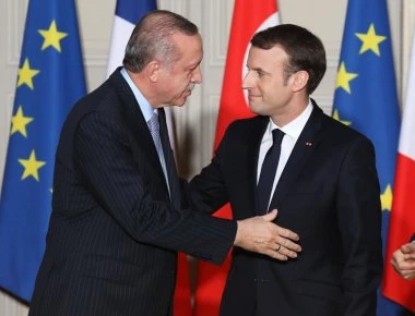 «Θερμό» επεισόδιο Ρ.Τ.Ερντογάν με Ε.Μακρόν: «Φύγετε από Κύπρο και Αφρίν» - «Καλό! Το άλλο με τον Τοτό, το ξέρεις;»!